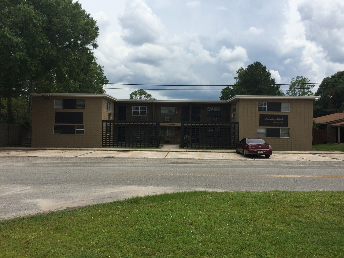 Primary Photo - 4575 Lexington Ave