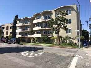Building Photo - 3737 2nd St