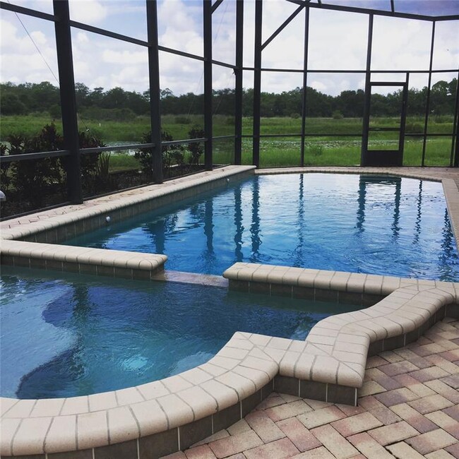 Foto del edificio - 142 Harrington Ct