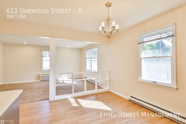 Foto del edificio - 613 Oakwood St