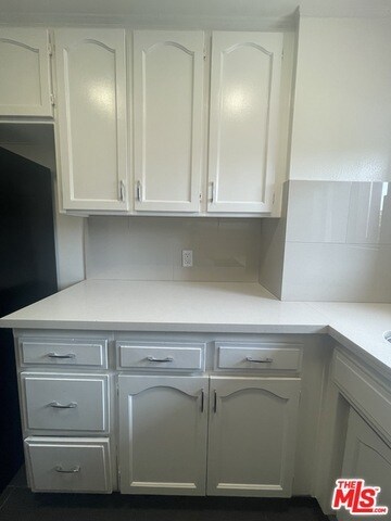 Foto del edificio - 1338 N Sierra Bonita Ave