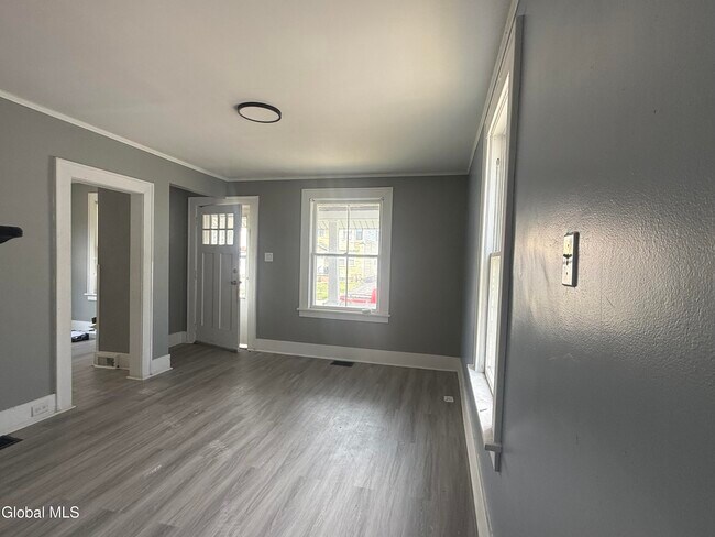 Foto del edificio - 2228 Guilderland Ave