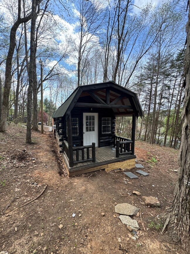 Building Photo - 1552 Boone Dr