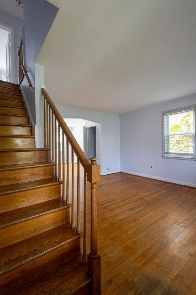 Foto del edificio - Charming 3Bed/1Bath in Parkville