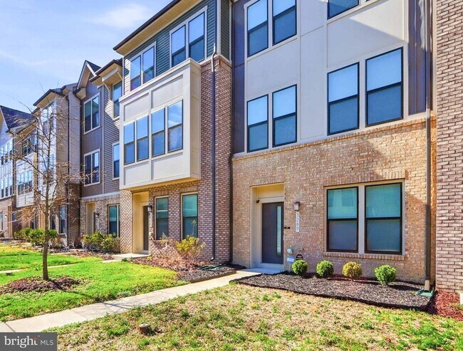 Building Photo - 3289 Watershed Blvd