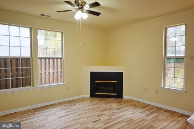 Building Photo - 3993 Cressida Pl
