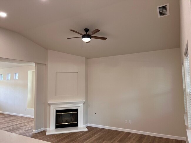 Building Photo - 1350 Markham Ravine Drive, Lincoln, Ca 95648