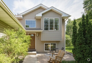 Building Photo - 22075 Red Oak Dr