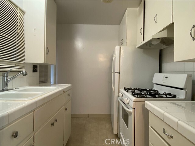 Building Photo - 49 N Craig Ave
