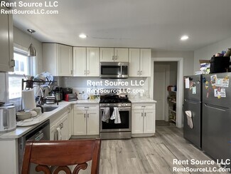 Building Photo - 73 Thorndike St