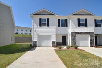 Building Photo - 5155 Hyrule Dr