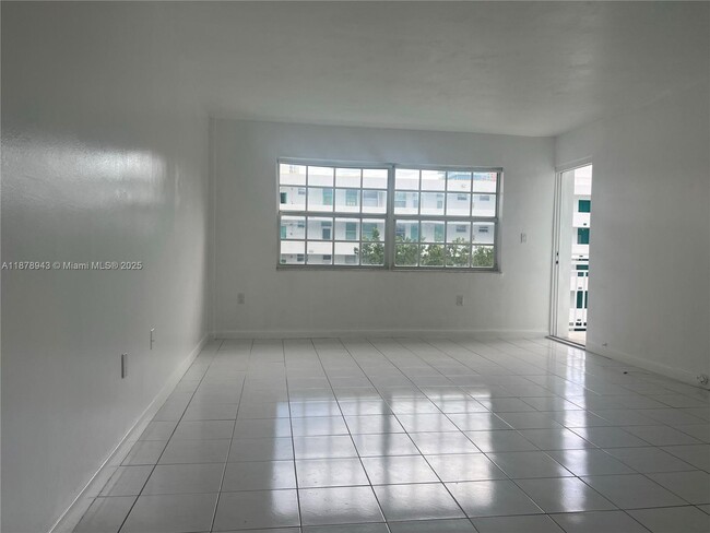 Foto del edificio - 325 Ocean Dr