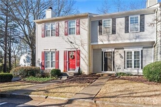 Building Photo - 410 Wedgewood Way