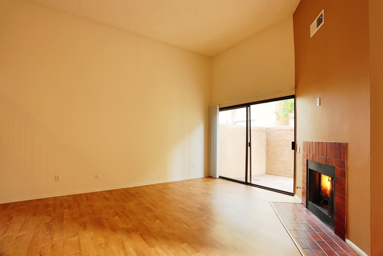 8801 Variel Ave, Canoga Park, CA 91304 Townhome Rentals in Canoga