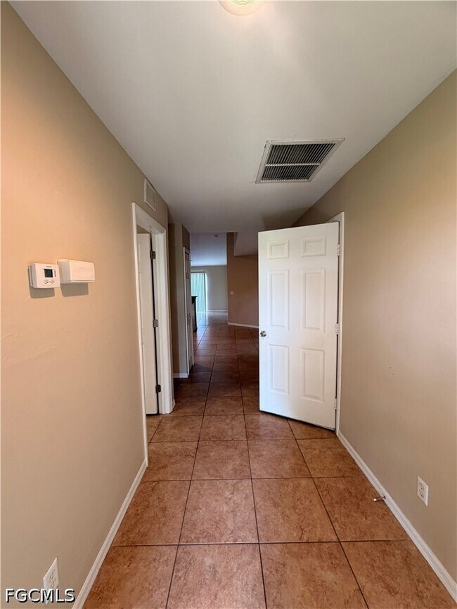 Foto del edificio - 2206 Keith Ave S
