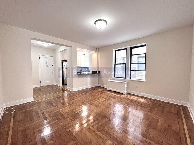 Foto del edificio - 105 Pinehurst Ave