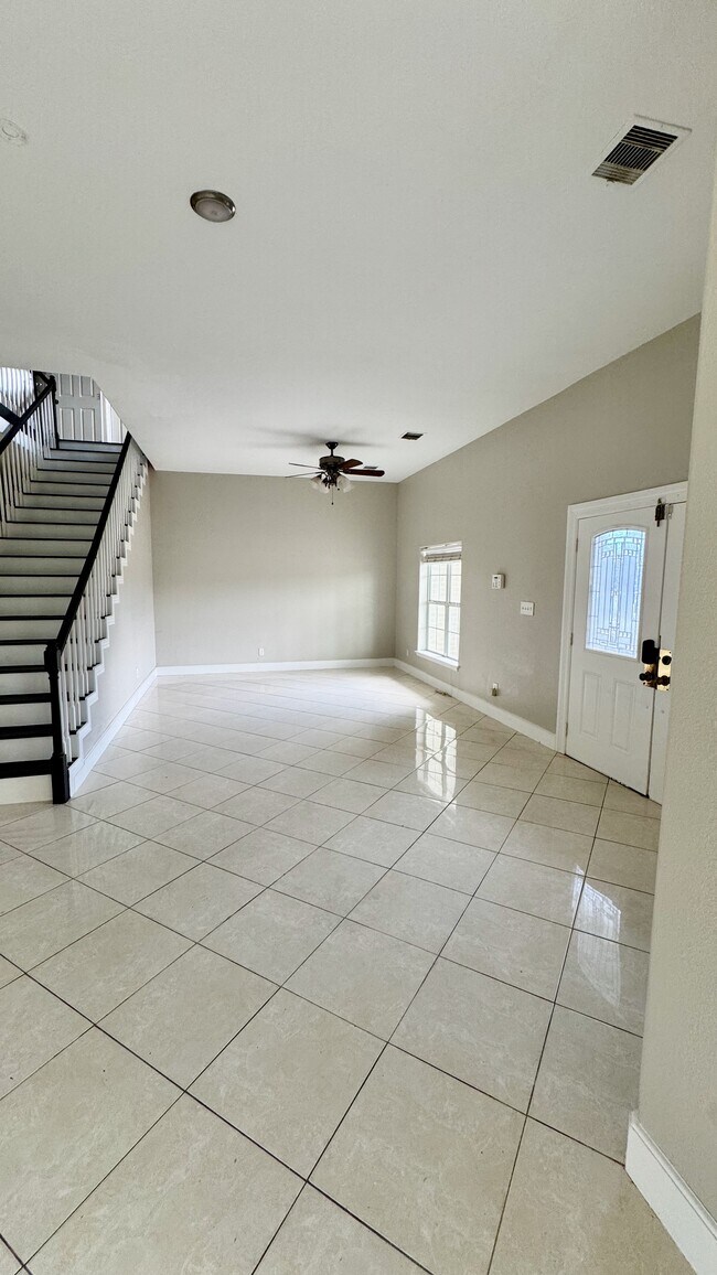 Foto del edificio - 4415 Tulip Ln