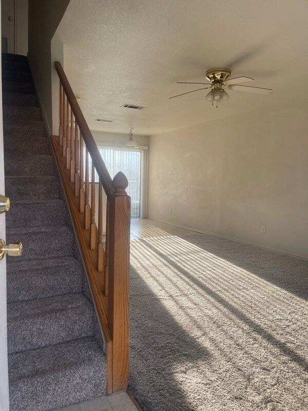 Foto del edificio - 5806 Redstone Dr