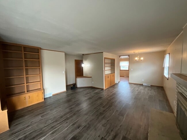 Foto del edificio - 3850 S 75th St