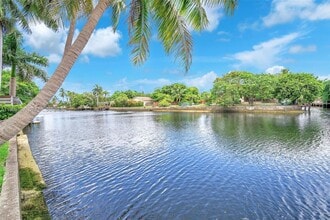 Building Photo - 2702 Scott St