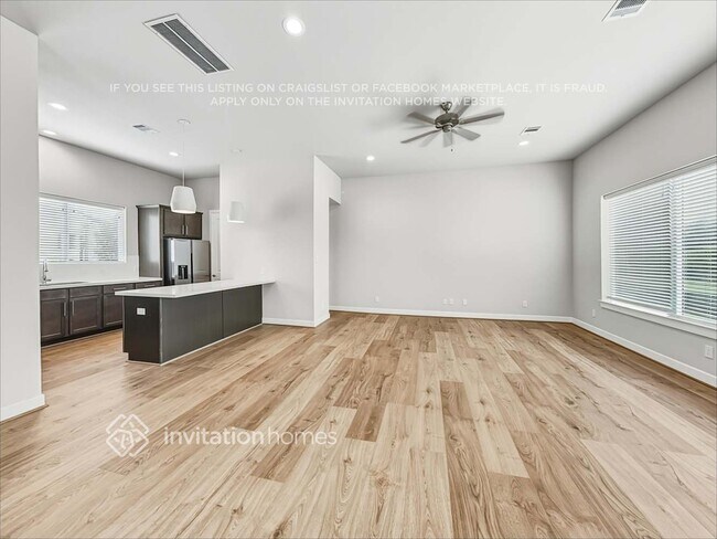 Foto del edificio - 10534 Executive Lake Dr