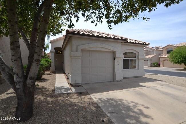 Building Photo - 4927 W Wahalla Ln