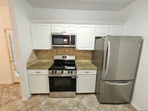 Building Photo - 9800 Pagewood Ln
