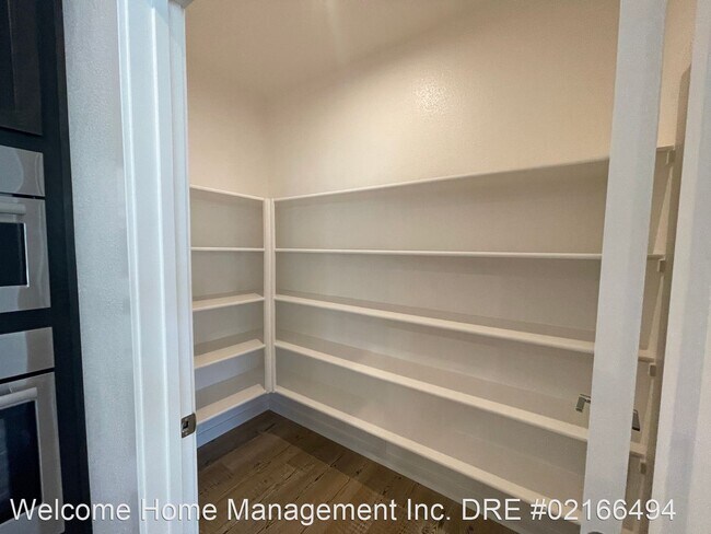 Foto del edificio - 4 br, 2 bath House - 5781 El Dorado Lane #201