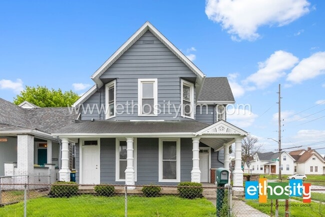 Foto del edificio - 1701 Woodlawn Ave, Indianapolis, IN 46203
