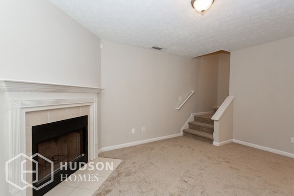 Building Photo - 9590 Sleepy Hollow Ln