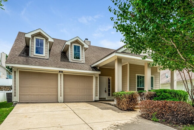 Building Photo - 317 Creekview Dr