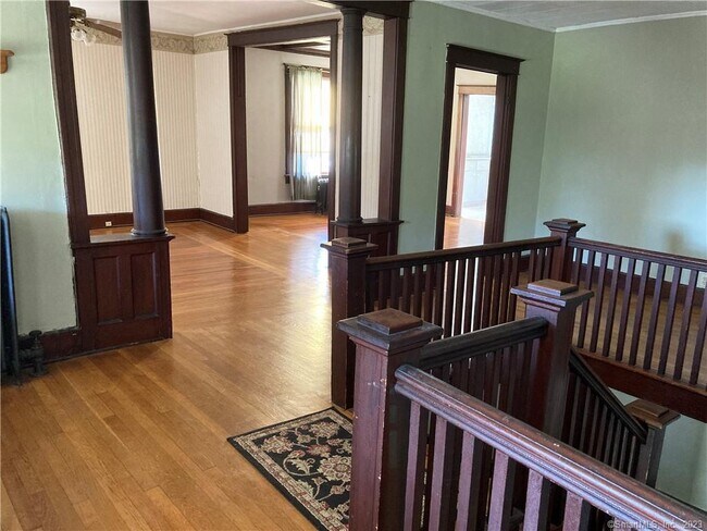 Foto del edificio - 32 Latham St