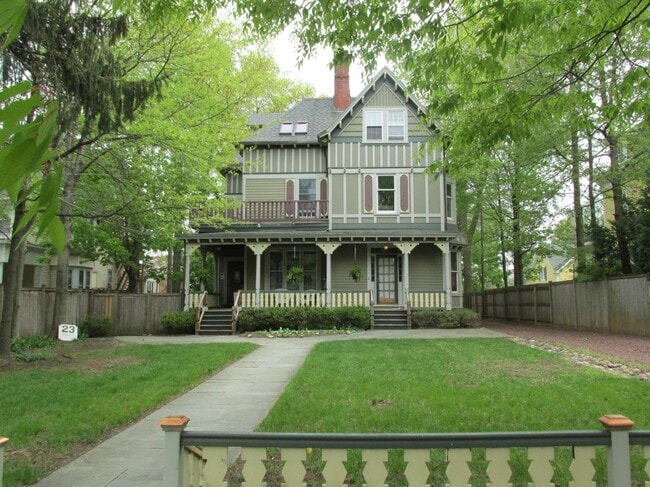 Building Photo - 23 Franklin Pl
