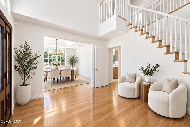 Foto del edificio - 5801 Middle Crest Dr