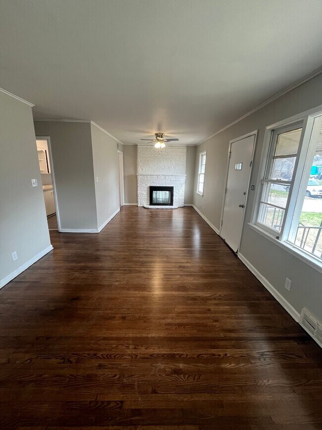 Building Photo - Beautiful 4 bedroom home ready to move in!