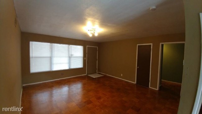 Building Photo - 3 br, 1.5 bath House - 1400 Garland Ave