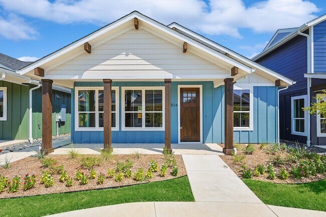 Building Photo - 514 Woodside Trl