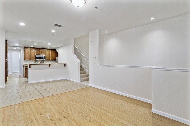 Foto del edificio - 2189 Beech Cir