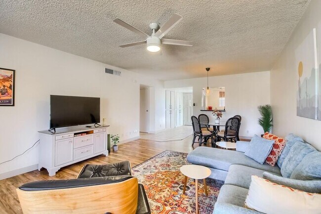 Foto del edificio - 4701 N 68th St