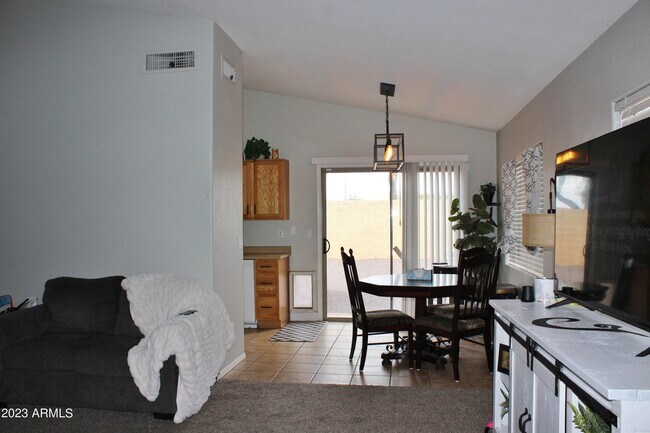 Building Photo - 12914 W Sharon Dr
