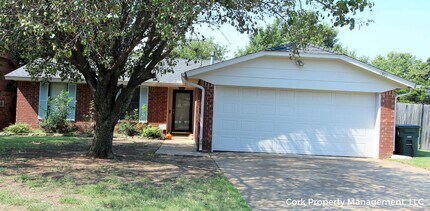 Building Photo - 1301 Del Norte Dr