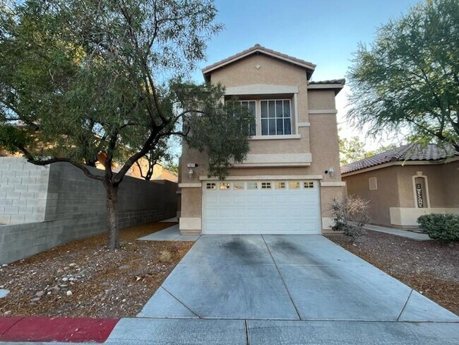 Foto del edificio - Great 2-story home with Bed and Bath down ...