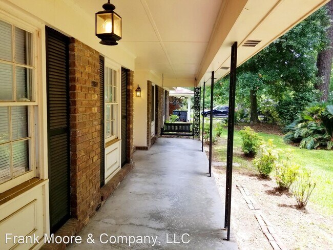 Foto del edificio - 4 br, 2 bath House - 32 Jameswood Avenue