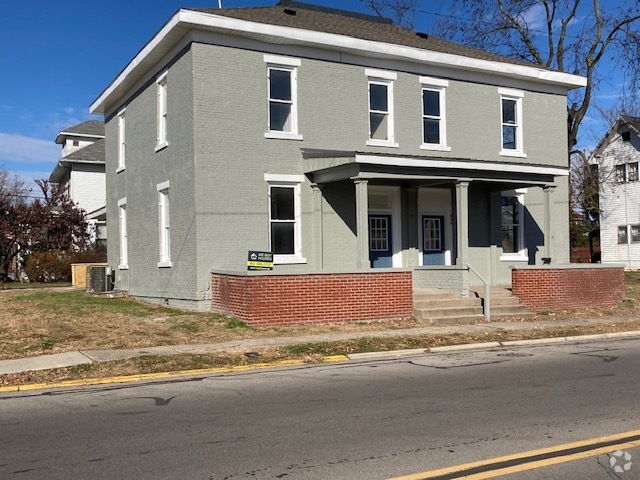 Building Photo - 804 N 7th St