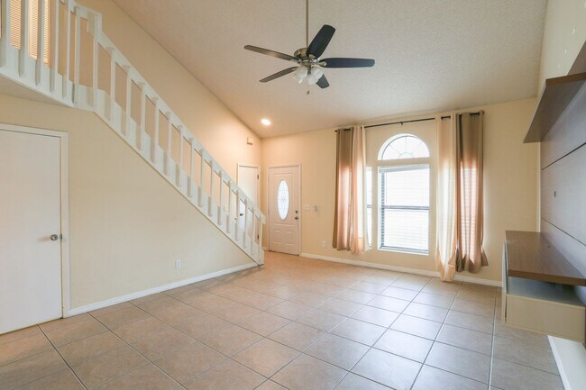 Foto del edificio - 1040 Covington St