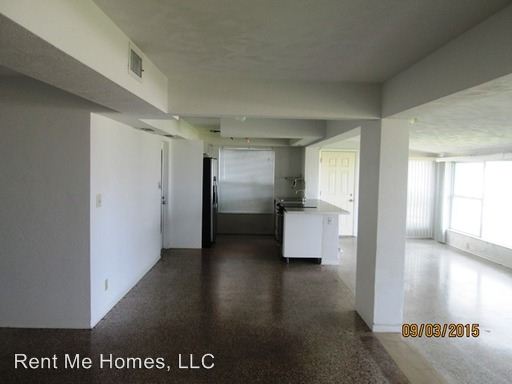Building Photo - 8 Sandy Beach Dr