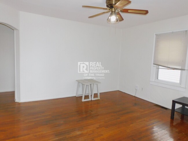 Foto del edificio - **MOVE IN SPECIAL** Quaint 2 Bed / 1 Bath ...