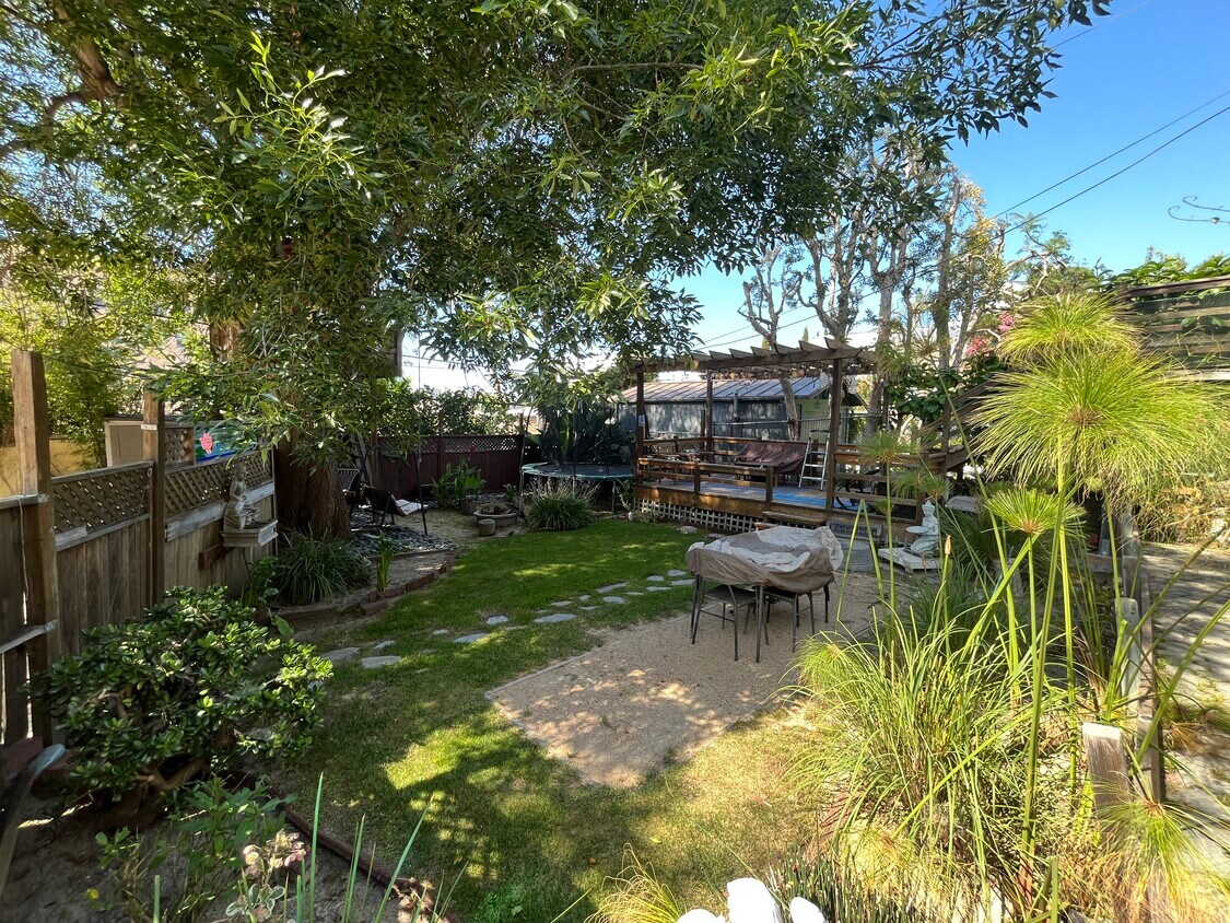 Large Open Yard - 3018 3rd St
