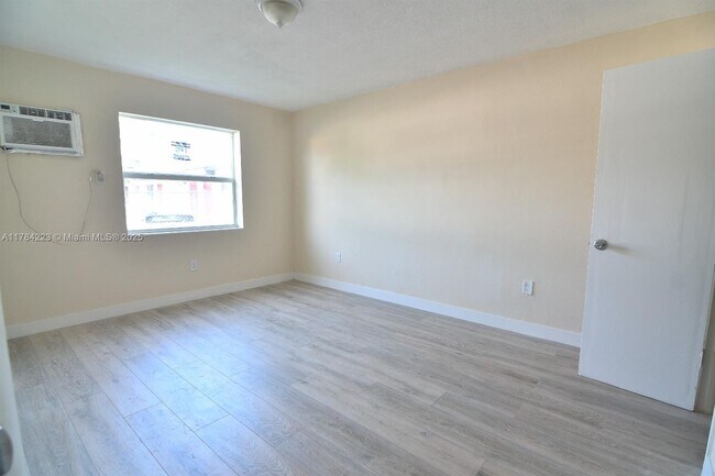 Foto del edificio - 2000 NW 29th St
