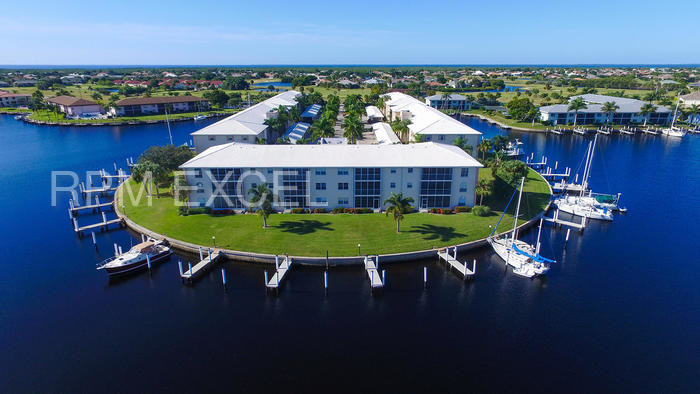 Primary Photo - Waterfront Condo in Punta Gorda